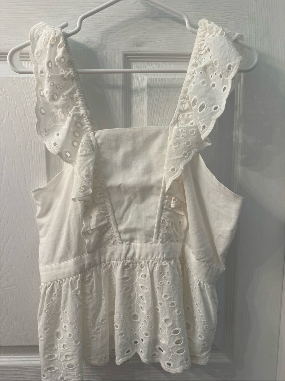 Banana Republic White Eyelet Peplum Tank with Ruffle Straps - Picture 2 of 4